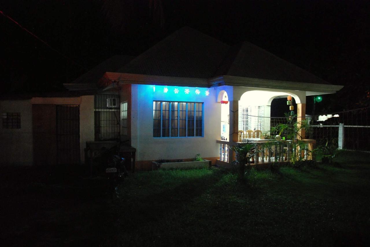 Bohemian Hostel Panglao Exterior foto
